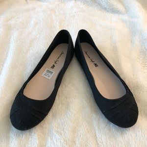 American Eagle Black Ballet Flats size 8.5